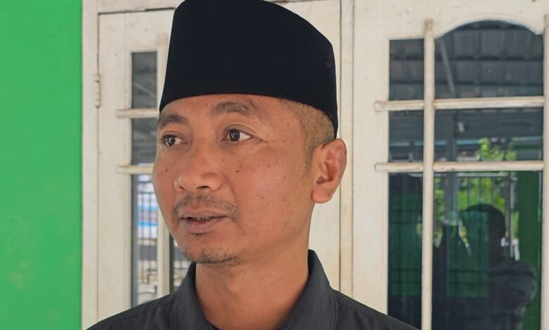 Lurah Maluhu, Tri Joko Kuncoro.