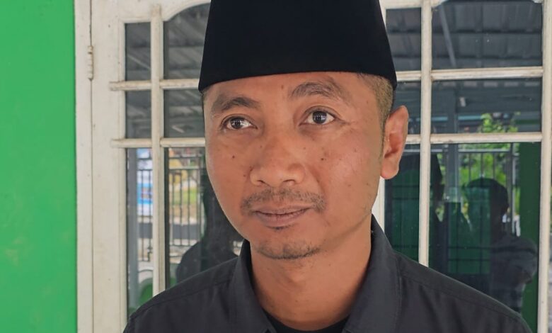 Lurah Maluhu, Tri Joko Kuncoro.