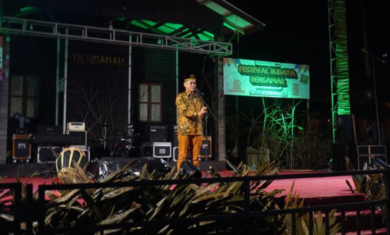 Kabid Kebudayaan Disdikbud Kukar, Puji Utomo, saat menyampaikan sambutan.