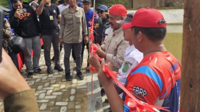 Peresmian Embung Maluhu oleh Bupati Kutai Kartanegara, Edi Damansyah.