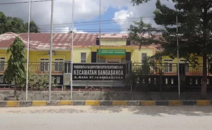 Kantor Pemerintah Kecamatan Sangasanga.