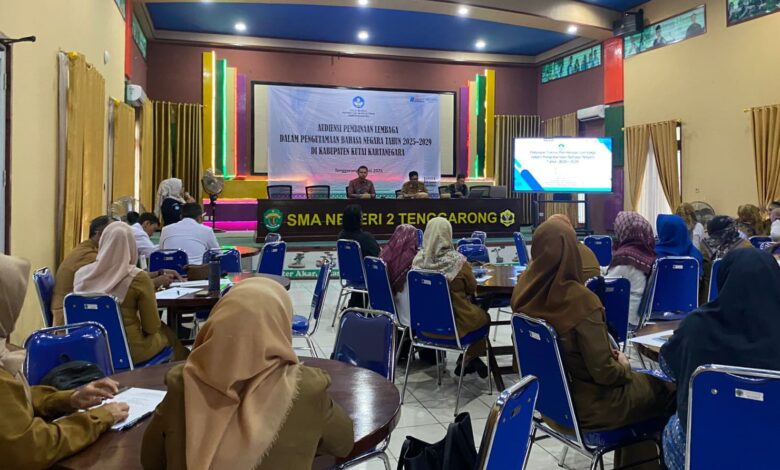 Plt Disdikbud Kukar, Joko Sampurno saat membuka kegiatan