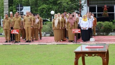 apel yang dirangkai dengan Penandatanganan Komitmen Core Values ASN berakhlak.