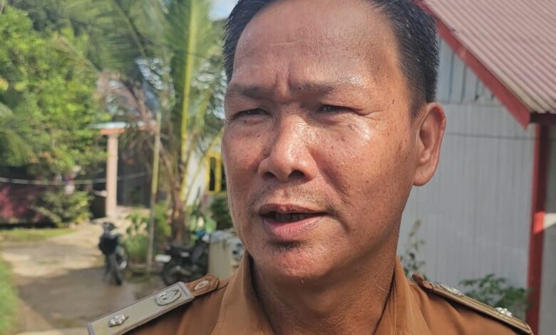 Kepala Desa Sungai Bawang, Martinus Lahang.